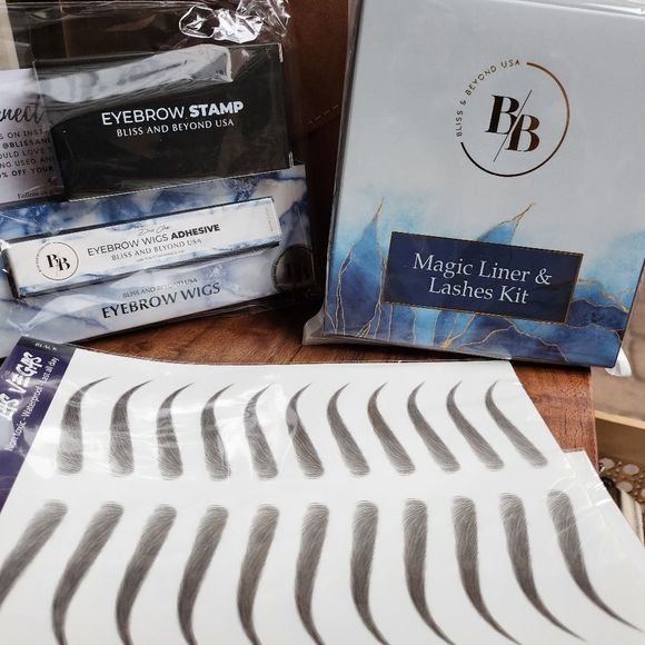 Bliss and Beyond eyebrow and lash kit